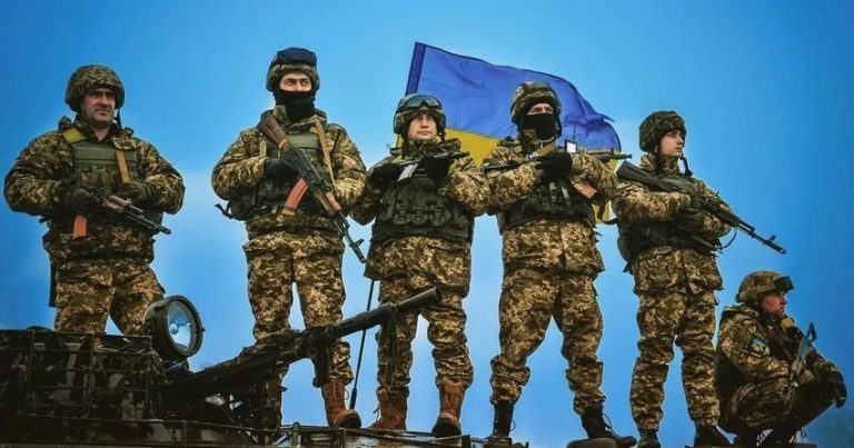 Valeri Zalujnı: Ukrayna böyük hərbi əməliyyata hazırlaşır, lakin…