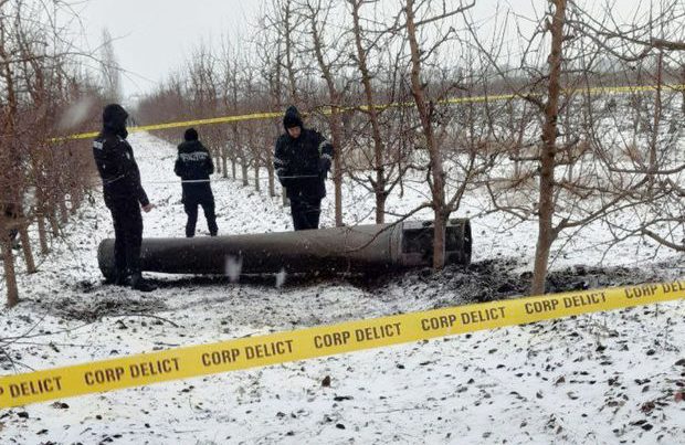Rusiyanın Ukraynaya atdığı raket Moldovaya düşdü – FOTO