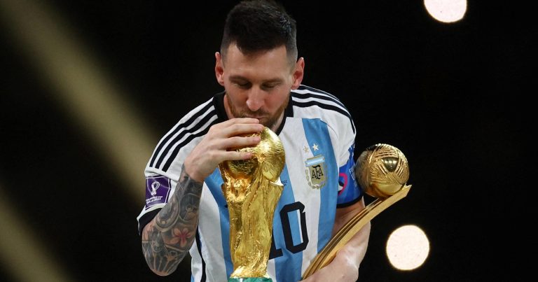 Messi ötən ilin ən yaxşı futbolçusu adına layiq görülüb