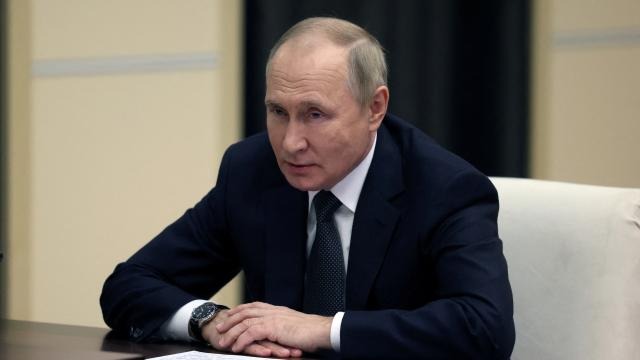 Putin: “Biz çətinliklərin ən çətin mərhələlərini keçmişik“
