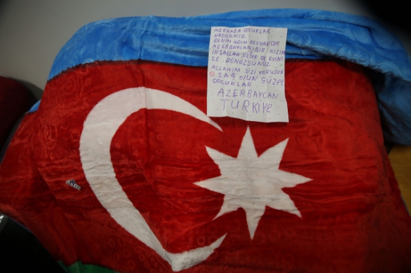 Azərbaycanlı qız cehizini Türkiyəyə göndərdi: Üzərinə yazdığı qeyd hamını duyğulandırdı – FOTOLAR