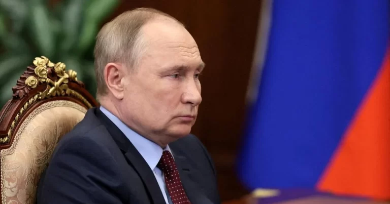 Putin Qərb liderlərinin onunla görüşmək istəməməsindən şikayətlənib