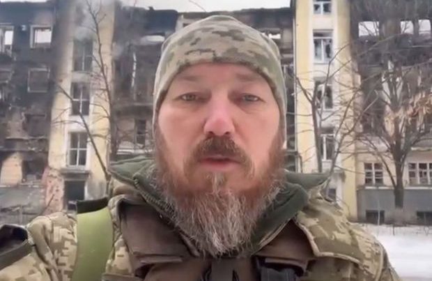 Ukraynalı zabit Baxmutun mərkəzindən videomüraciət yaydı: “Cəbhədə vəziyyət son dərəcə mürəkkəbdir” – VİDEO