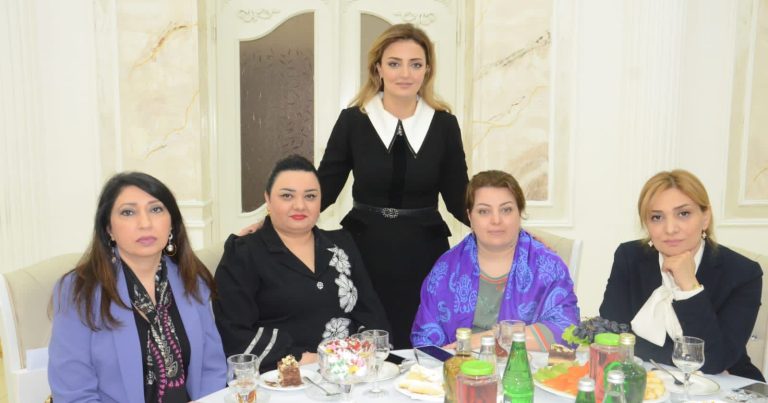 Deputat Nizami rayon ictimaiyyətinin qadın nümayəndələri ilə görüşüb