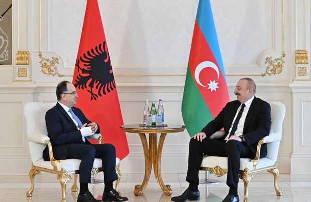 İlham Əliyev Albaniya Prezidenti Bayram Beqay ilə görüşüb – FOTO