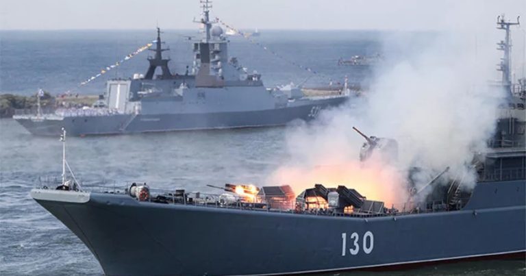 İran, Rusiya və Çin birgə hərbi dəniz təlimlərinə başlayıb