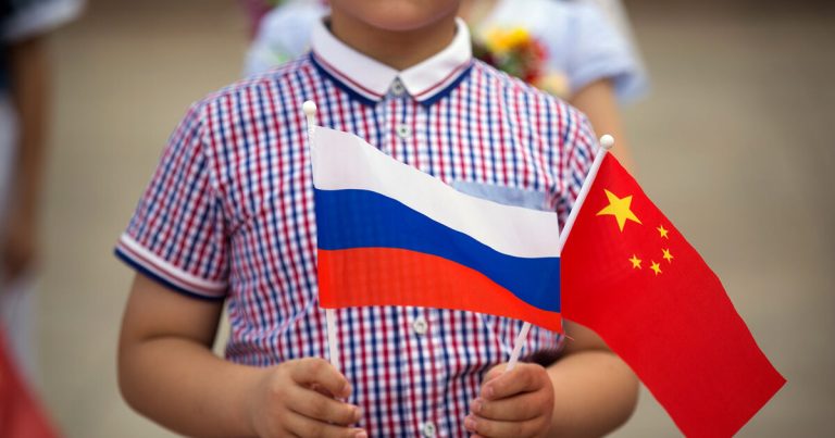 Çinin Rusiyadakı səfiri: Pekin enerji sektorunda Moskva ilə sıx əməkdaşlıq etməyi planlaşdırır