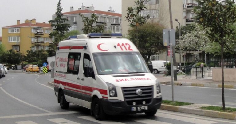 Türkiyədə avtobus qəzaya uğrayıb: 2 hərbçi həlak olub, 45 nəfər yaralanıb – VİDEO