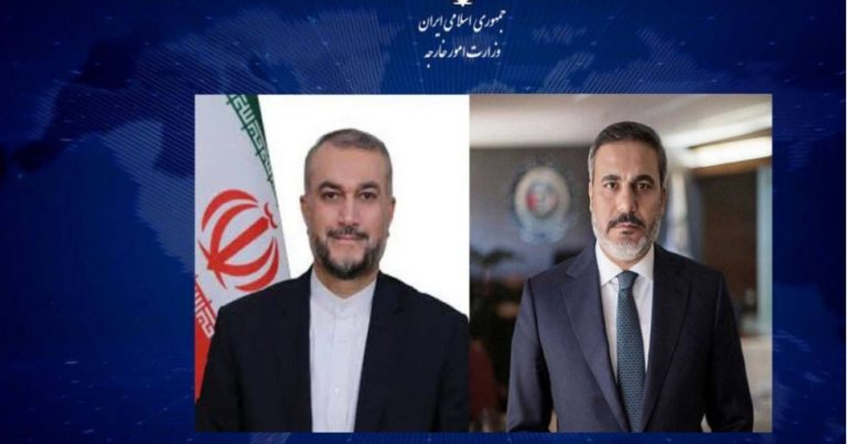 İranın xarici işlər naziri Türkiyəli həmkarına zəng edib