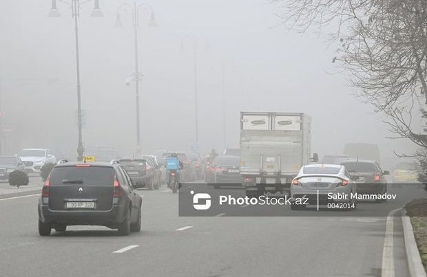 Sürücülərin NƏZƏRİNƏ: Azərbaycanın bəzi rayonlarında yollar dumanlı olacaq