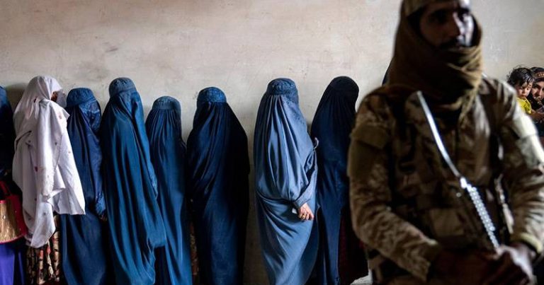 Talibandan uşaqları hədəf alan daha bir qadağa: 10 yaşdan yuxarı qızlar məktəbə göndərilməyəcək