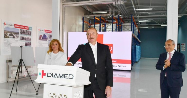 İlham Əliyev Bakıda “Diamed” dərman istehsalı zavodunun açılışında iştirak edib – FOTO