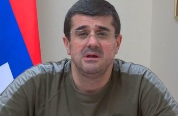 Separatçı Arayik Arutyunyan adı “Sülhməramlı” bazasına salındı