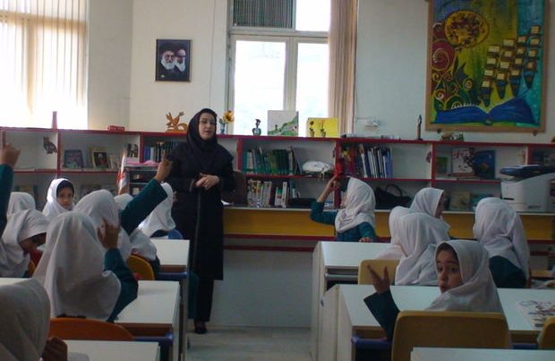 İranda ibtidai məktəblərin 200 mindən artıq şagirdi təhsildən məhrumdur – FOTO