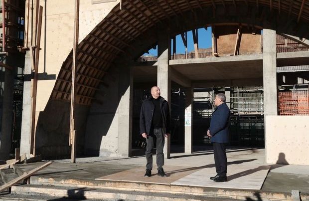 Prezident Daşaltı kənd məscidinin tikintisi ilə tanış olub – FOTO