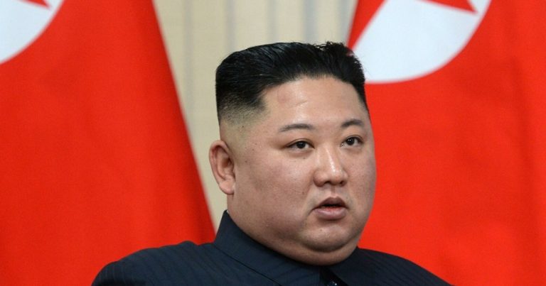 Şimali Koreya lideri Kim Çen In-I ağlatdılar