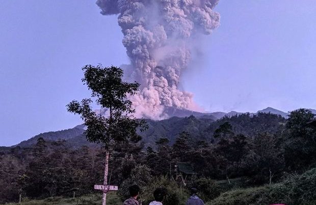 İndoneziyanın Sumatra adasında vulkan püskürüb, tələfat var
