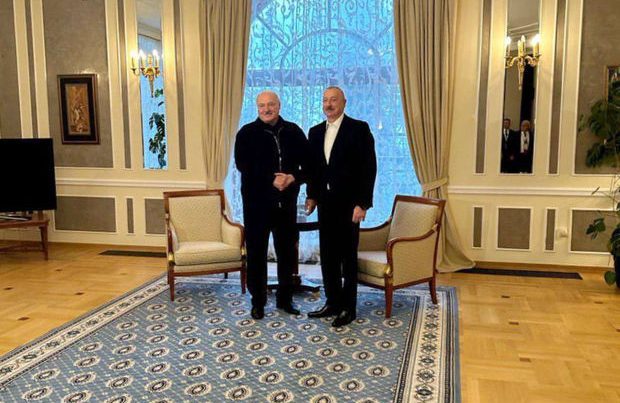 İlham Əliyev və Aleksandr Lukaşenko Sankt-Peterburqda görüşüblər