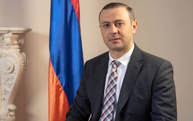 Ermənistan antirusiya mövqeyini gücləndirir: Armen Qriqoryan Zelenskinin “sülh formulu” ilə bağlı iclasda iştirak edəcək