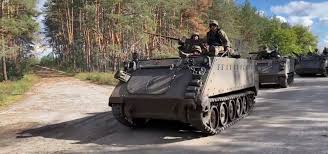 Onlarla “M113” zirehli transportyoru Ukraynaya gətirilib