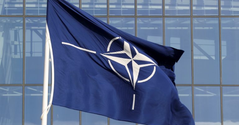 İndi ukraynalılara “ağ bayraq” deyil, silah lazımdır – NATO-nun baş katibi