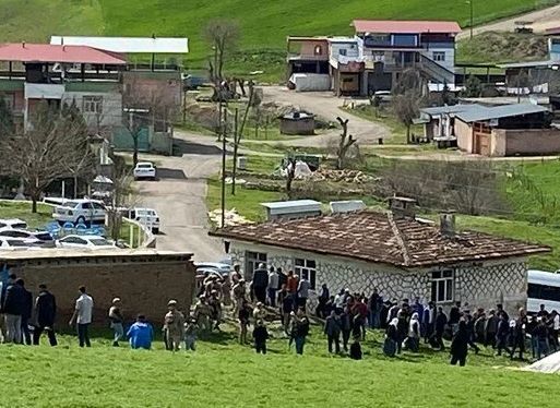Türkiyə seçkilərində dava düşdü: Ölənlər və yaralananlar var – VİDEO