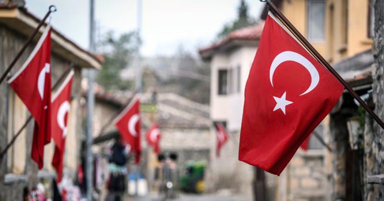 Türkiyədə Cümhuriyyət Xalq Partiyası (CHP) son 20 ildə ilk dəfə qalib gəldi