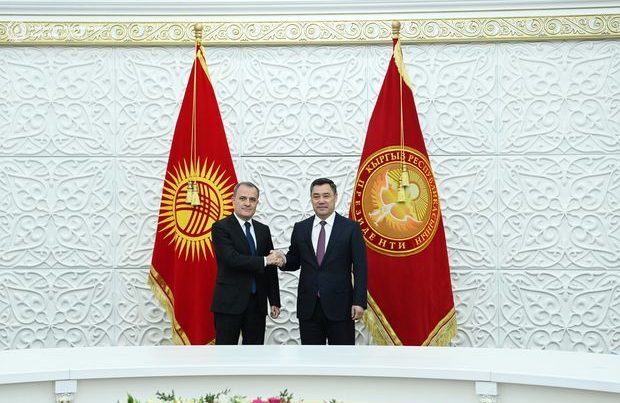 Qırğızıstan Prezidenti Ceyhun Bayramovu qəbul edib – FOTO