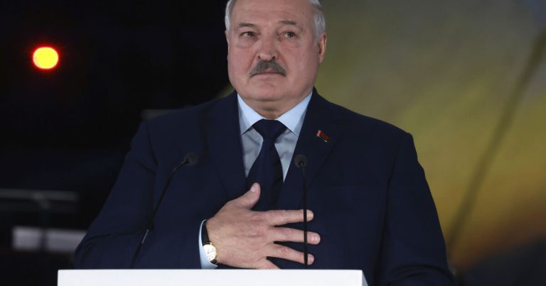 Lukaşenko Belarusda ikinci Atom Elektrik Stansiyasının tikintisinin nəzərdən keçirildiyini bildirib