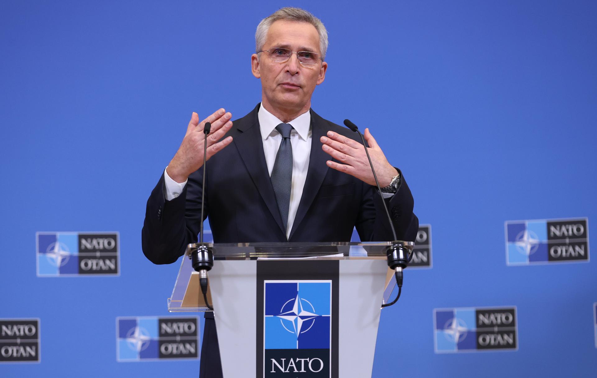 Canlı qüvvə problemini Ukrayna özü həll etməlidir – NATO-nun baş katibi Yens Stoltenberq