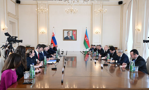 Prezident İlham Əliyevin Slovakiyanın Baş naziri ilə geniş tərkibdə görüşü başlayıb – FOTO
