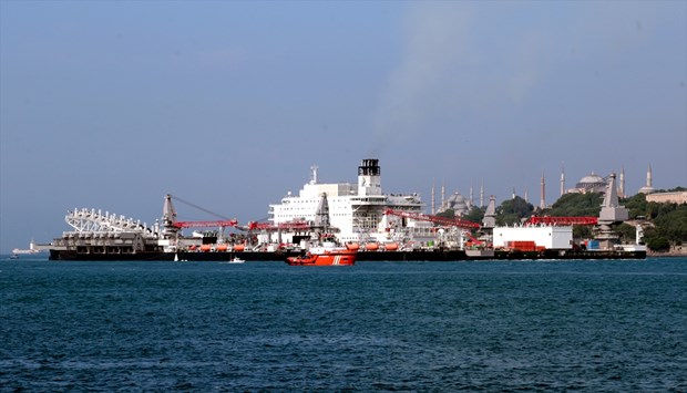 Ukrayna gəmisi qəzaya uğradı, İstanbul boğazı yenidən bağlandı