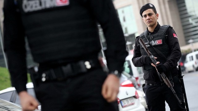 Türkiyə polisi İstanbulda 140-dan çox 1 may nümayişçisini saxlayıb