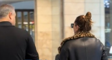 Məşhur qadının Bakı aeroportunda görüntüləndiyi kişi kimdir? – Ölkədən getdilər – FOTOlar