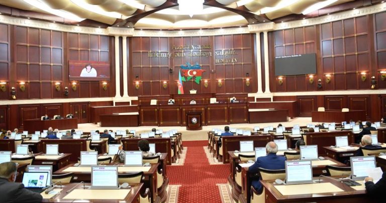 Milli Məclis Lüksemburq Nümayəndələr Palatasından aqressiv ritorikanı kənara qoymağı TƏLƏB ETDİ