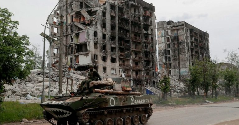 Trampın müşaviri Ukraynanın ərazidən çox sülhə diqqət yetirməli olduğunu bildirib: “Krım artıq əldən gedib”