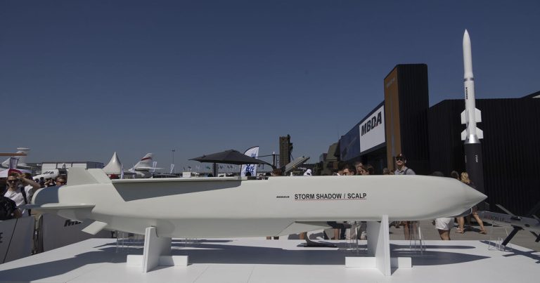 Fransa və İngiltərə Rusiyanın dərinliklərinə hücumlarla bağlı qərarlarını dəyişdirməyə çağırıldı