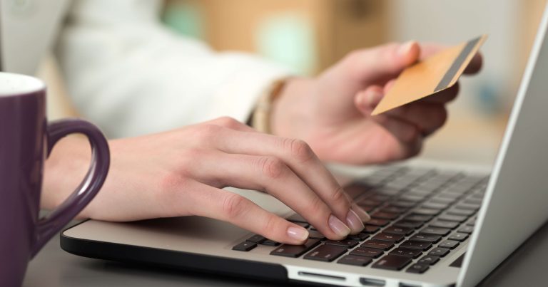 XALQ ARTİSTİNİN BAŞINA DƏHŞƏTLİ İŞ GƏLDİ