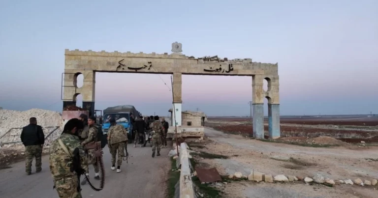 Suriyada müxaliflər hava limanını ələ keçirdi