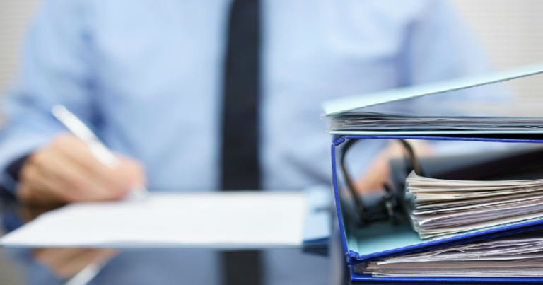 Yetkinlik yaşına çatmayanlarla bağlı komissiyaların təşkili və fəaliyyətinə dair dəyişiklik birinci oxunuşda təsdiqlənib