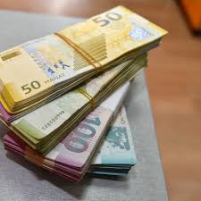 Azərbaycanda vaxtı keçmiş kreditlərin artmasına səbəb nədir?