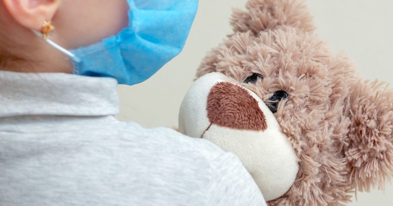 Həkim: “Uşaqlarda görülən xəstəliklər mütləq xəstəxanada müalicə olunmalıdır”