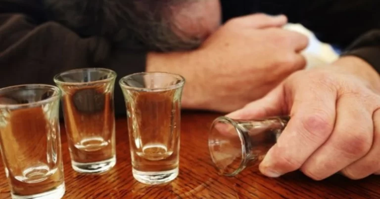 Bakıda bir rayonda 11 nəfər spirtdən zəhərlənib öldü