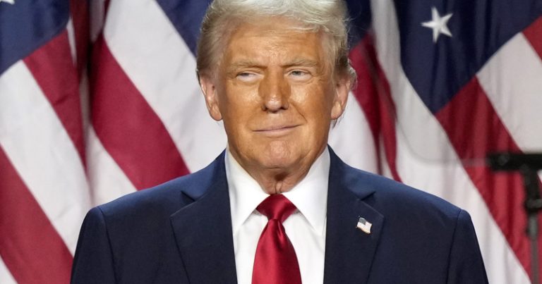 Donald Tramp Kiyevə hərbi yardım, Ukraynada mümkün sülhməramlı format və Vladimir Zelenski ilə münasibətlərdən danışdı