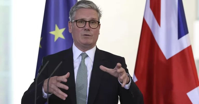 Starmer: “Kiyevə dəstəyi dayandırmaq yanlış qərardır”