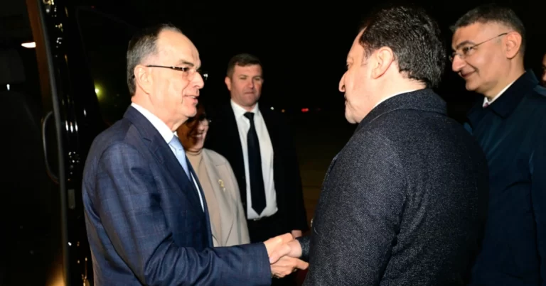 Albaniya Prezidenti Azərbaycana işgüzar səfərə gəlib