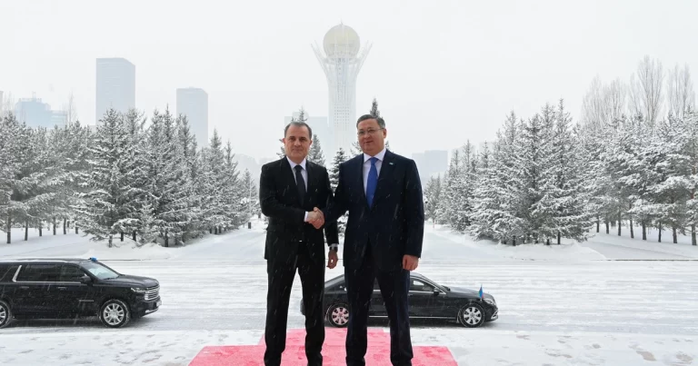 Azərbaycan və Qazaxıstan XİN başçılarının görüşü başlayıb