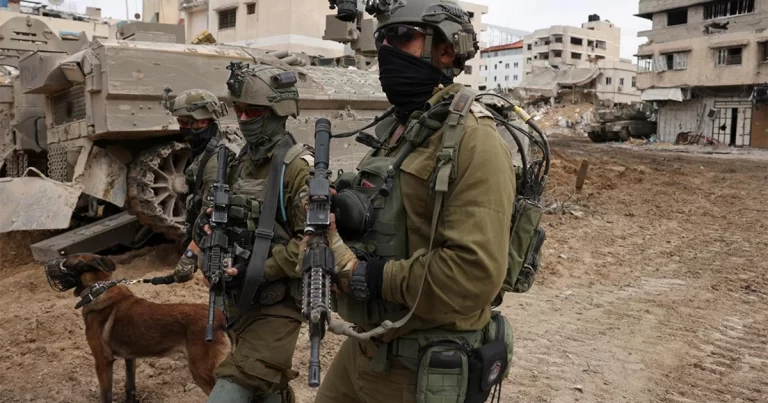 İsrail ordusu məktəbi vurdu, xeyli sayda insan öldü