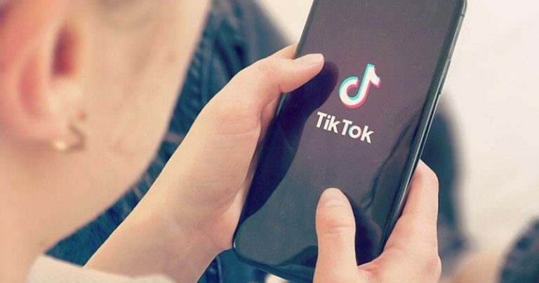 2 uşaq anası bütün pullarını “TikTok”a qoydu