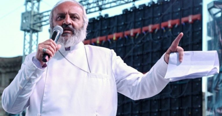 Ermənistanda dövlət çevirilişinə CƏHD OLDU